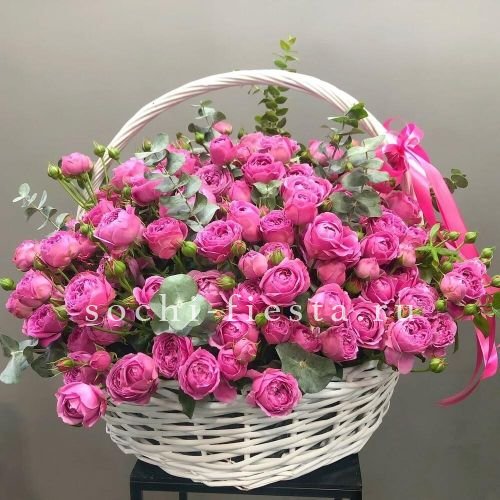 Букет с кустовыми розами