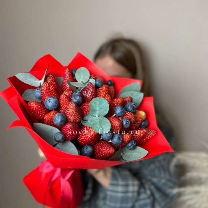 Клубничный бум №1 в Бийске