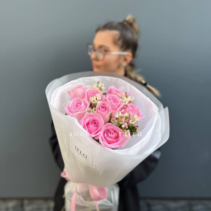 Букет розовых роз  в Бийске