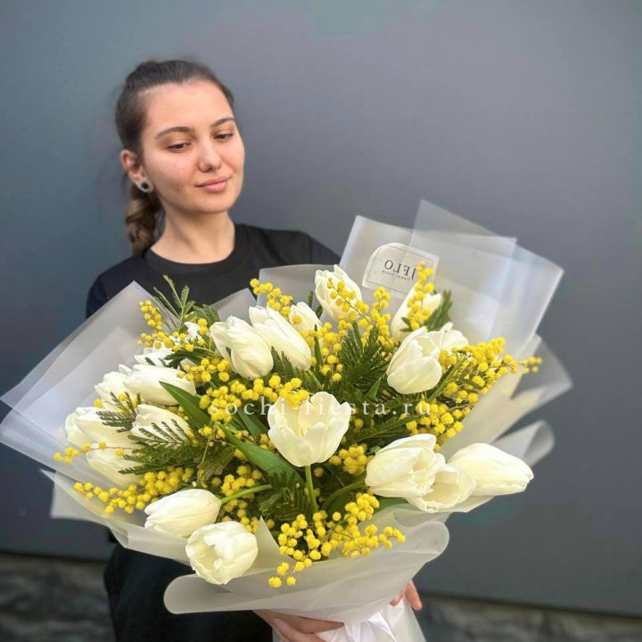 Букет тюльпанов и мимозы в Бийске