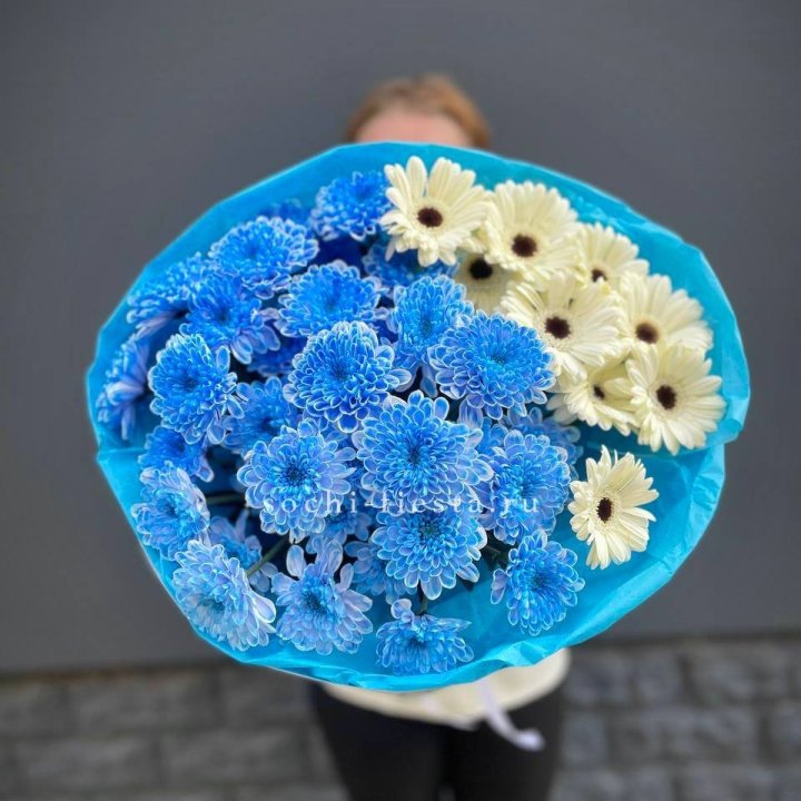 Букет хризантем и гербер в Бийске