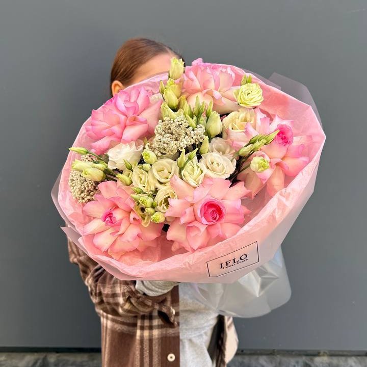 Букет "Розы с эустомой" в Бийске