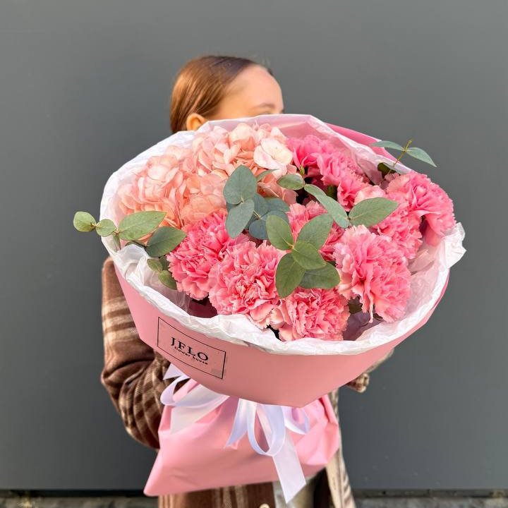 Дуо диантусы и гортензия в Бийске