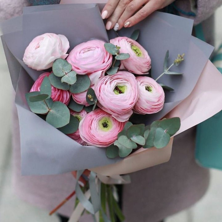 Ранункулюсы с эвкалиптом №1 в Бийске