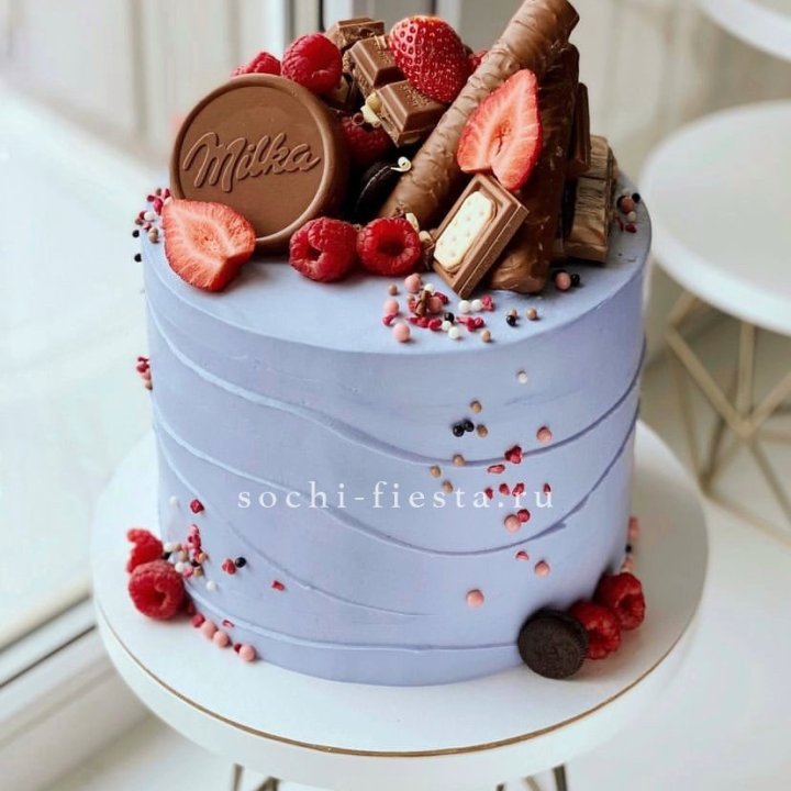 Торт "Milka's world" в Бийске
