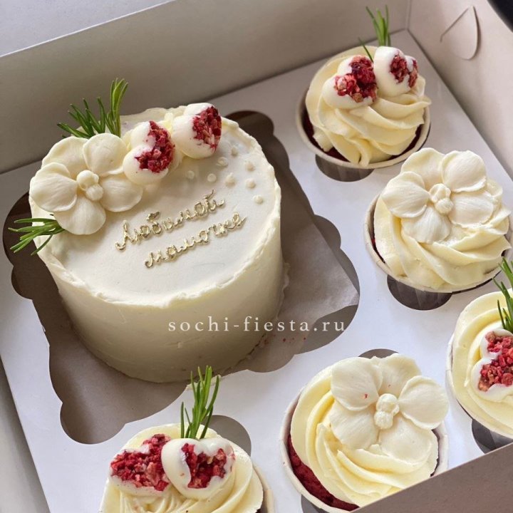 Капкейки и бенто-торт "Мамочке" в Бийске