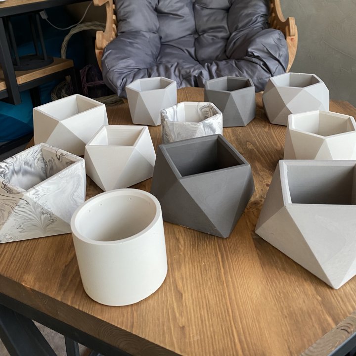 Дизайнерское кашпо в Бийске