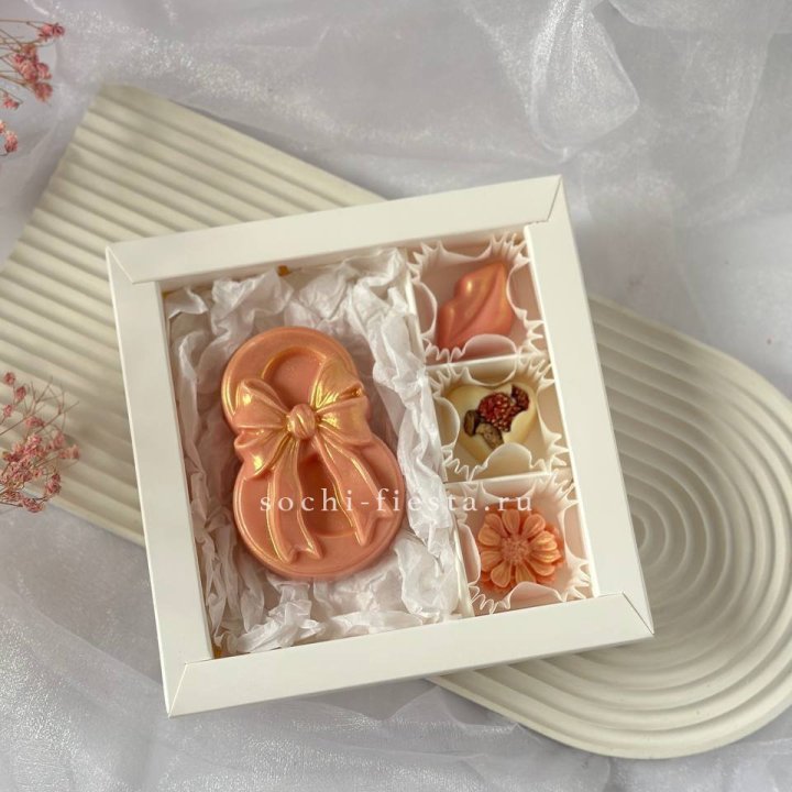 Конфеты из шоколада 8 Марта в Бийске