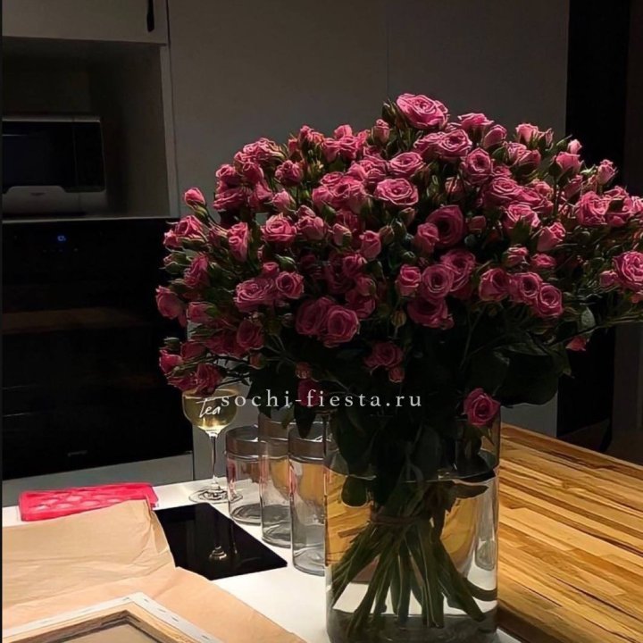 Цветочная подписка "Пакет большой" в Бийске