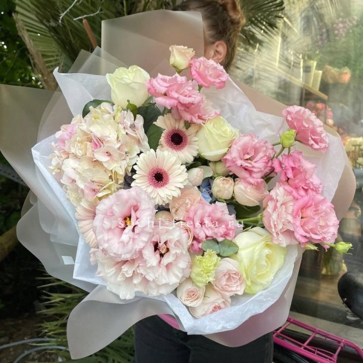 Дизайнерский букет "Лаундж пак" в Бийске