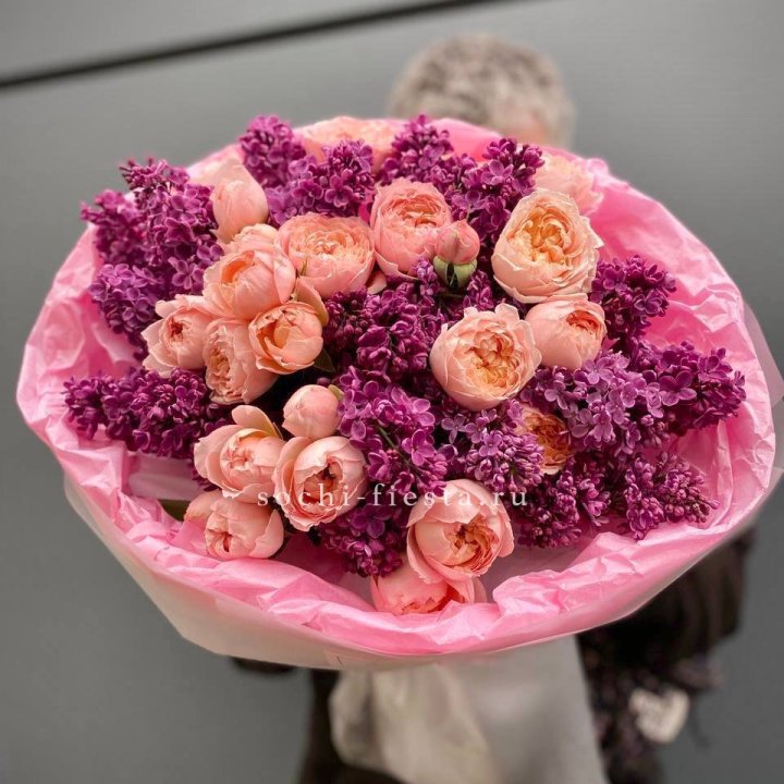  Дуо букет из кустовых роз и сирени в Бийске