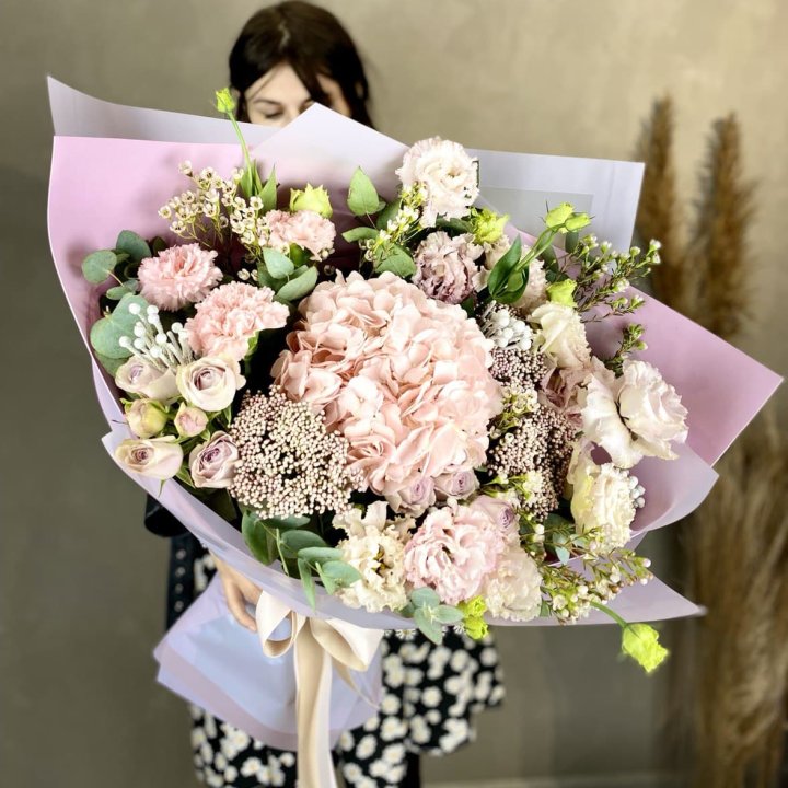 Дизайнерский букет "Трели кримс" в Бийске