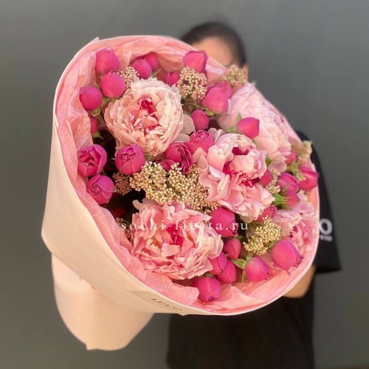  Букет с пионами "Преференс" в Бийске