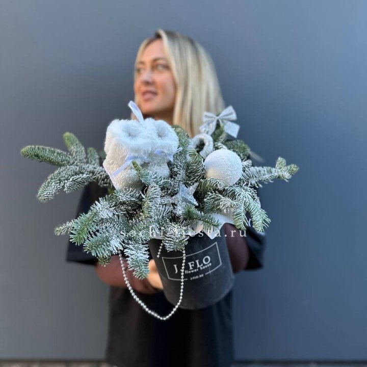 Новогодний бокс "Ботс вайт" в Бийске