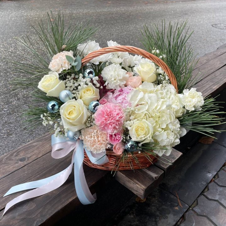 Новогодняя корзина  в Бийске