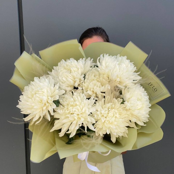 Букет одноголовых хризантем  в Бийске