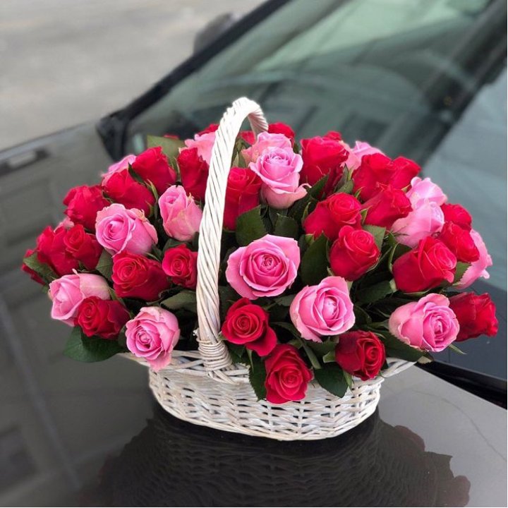 Корзина с розами  в Бийске