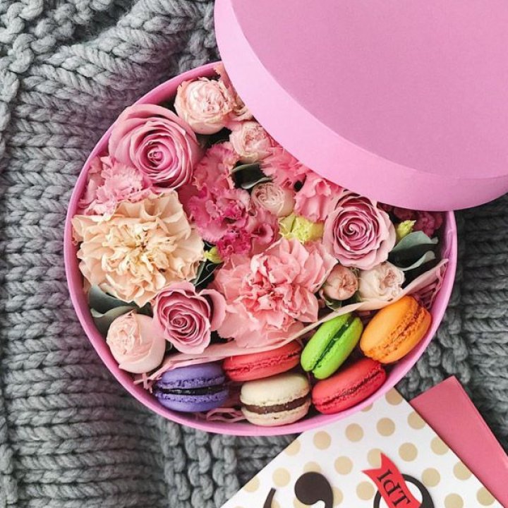 Цветочный бокс пинк в Бийске