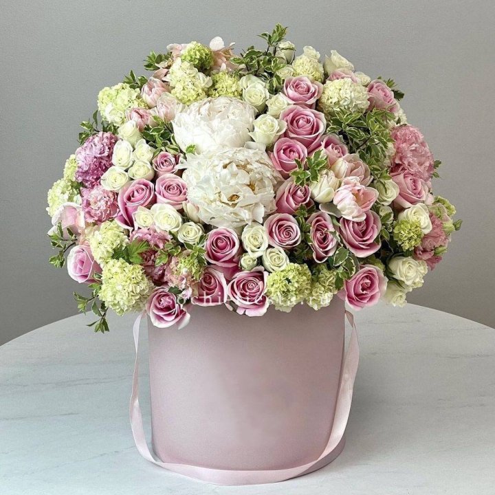 Цветочный бокс "Фантастик" в Бийске