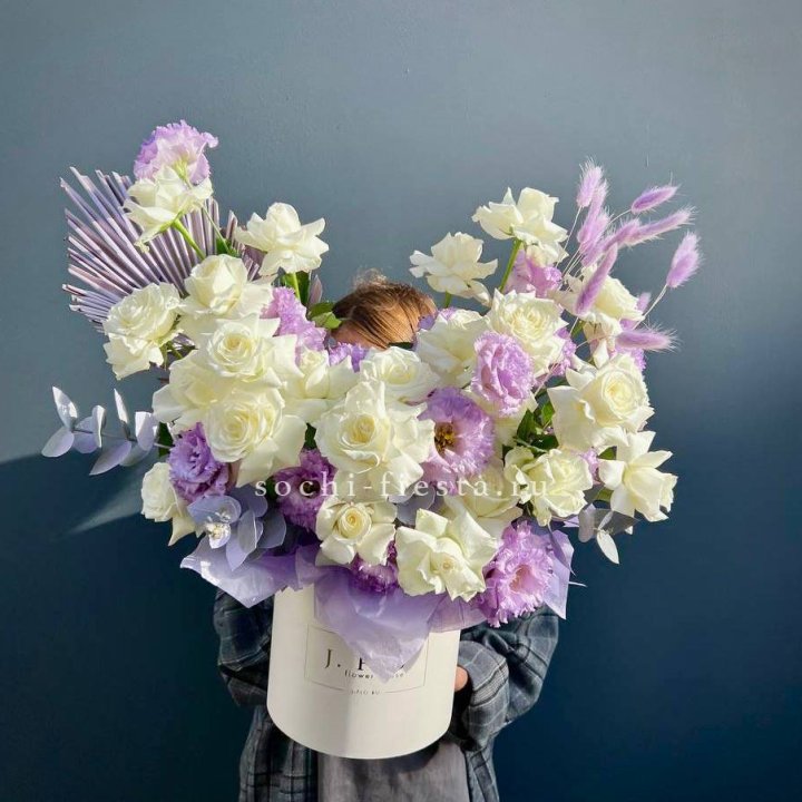 Цветочный бокс "Изабель" в Бийске