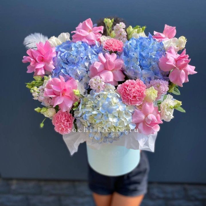 Коробка с цветами "Лемия" в Бийске