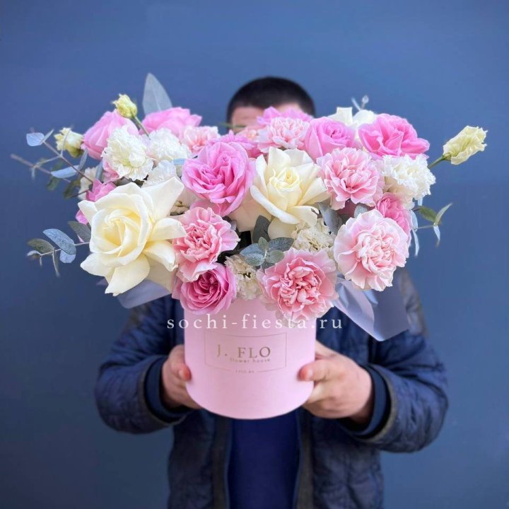 Цветочный бокс "Памела" в Бийске