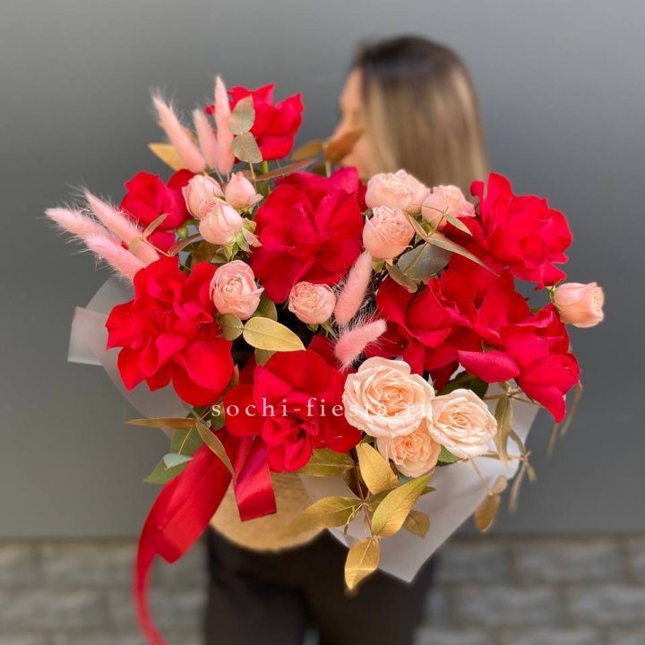 Джутовое кашпо "Любовь Лолиты" в Бийске