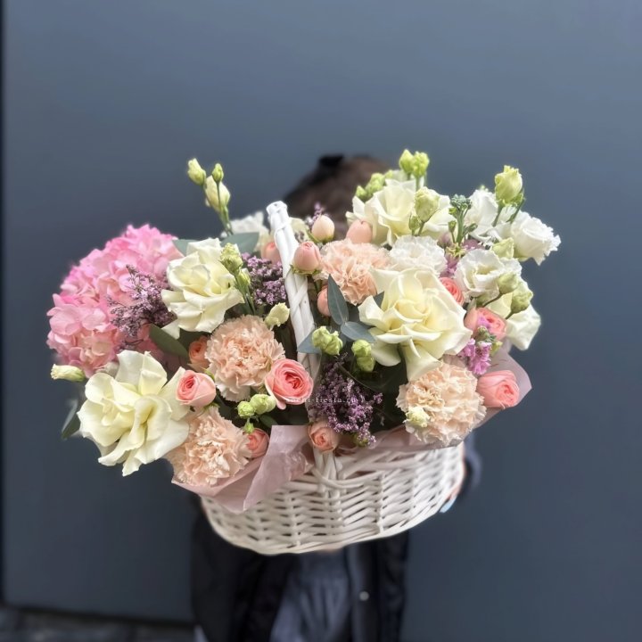 Цветочная корзина "Софтнес" в Бийске