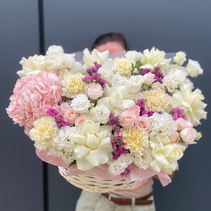 Корзина "Воздушная нежность" в Бийске