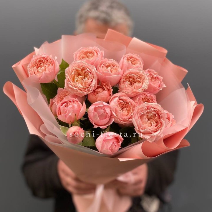 Букет комплимент из кустовых роз Джульетта в Бийске