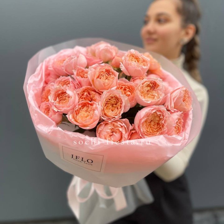 Букет из пионовидных роз Джульетта в Бийске