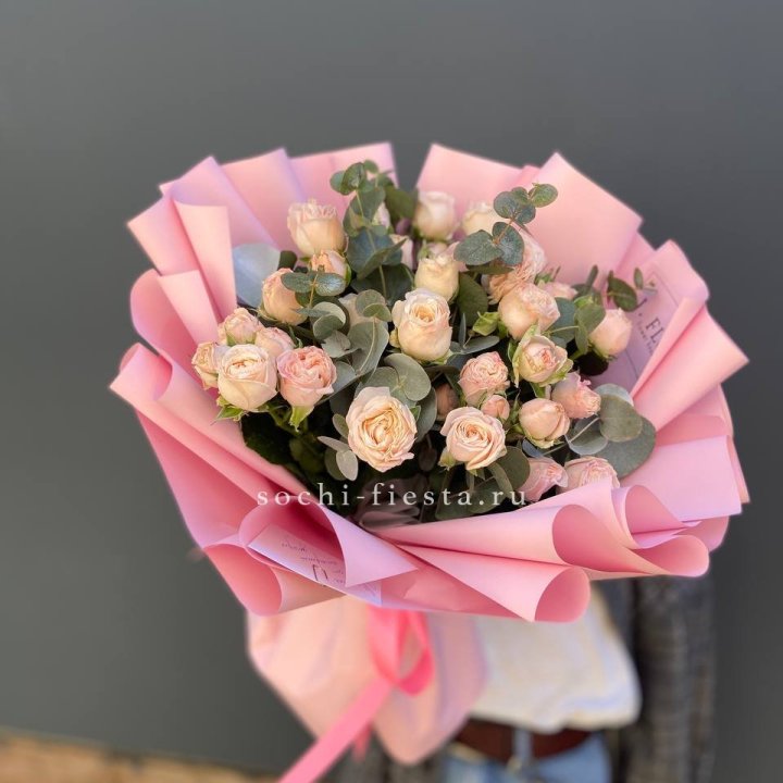 Букет пионовидных роз Cute Love в Бийске