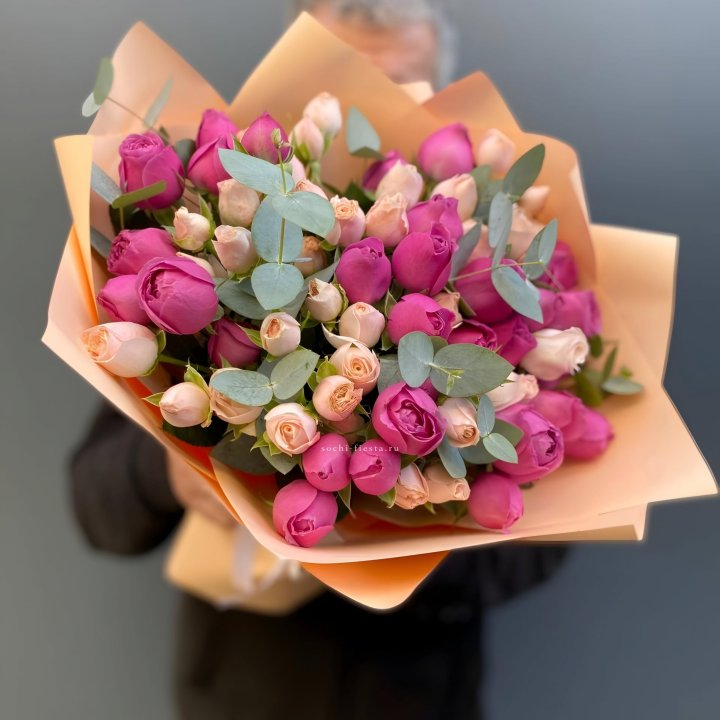 Букет кустовых роз Тендернес в Бийске