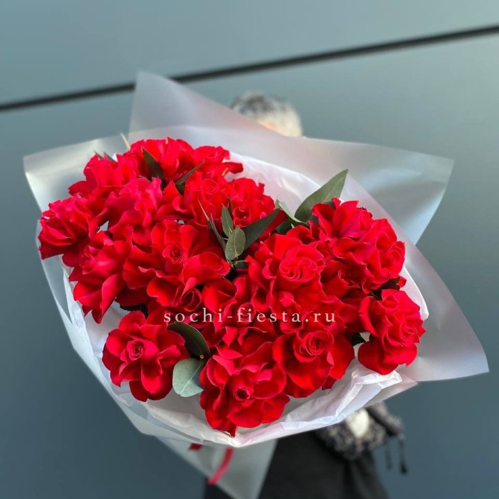 21 Красная французская роза в Бийске
