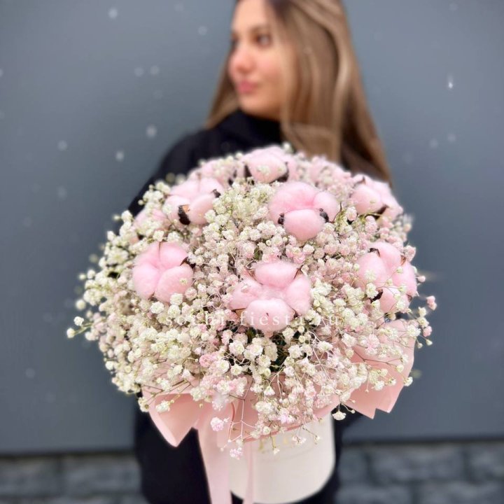 Гипсофилы с хлопком в шляпной коробке в Бийске