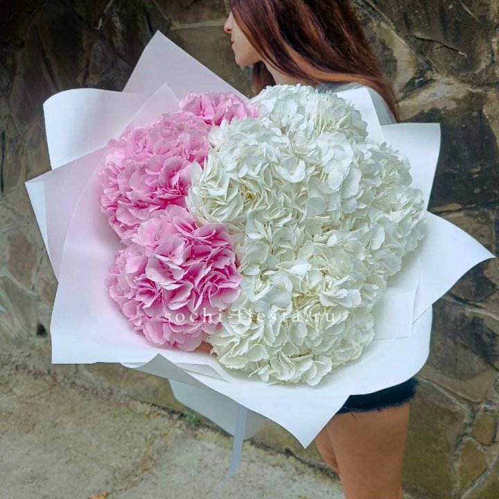 Букет гортензий №2 в Бийске