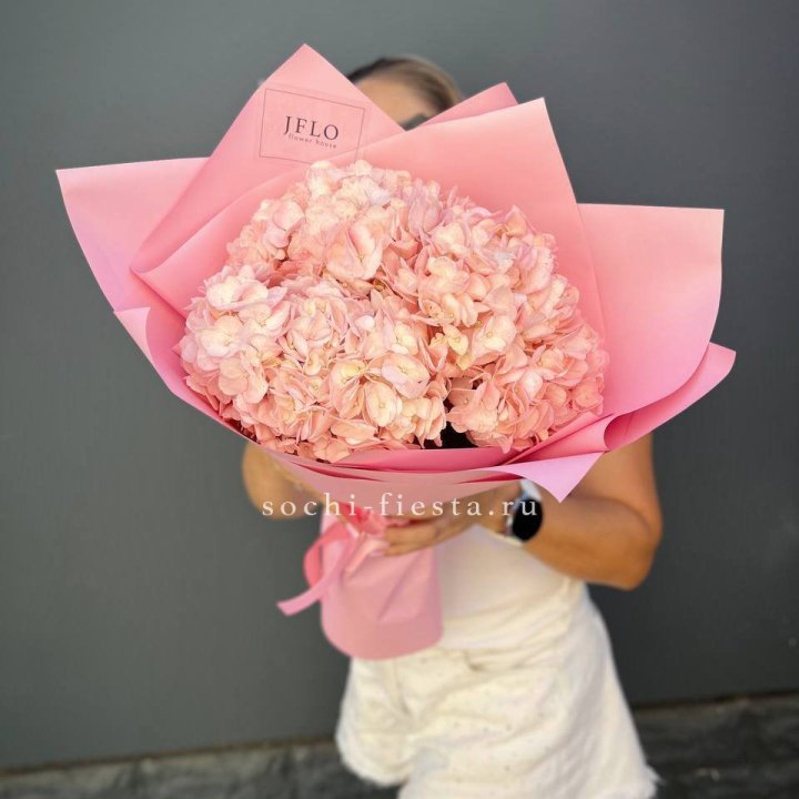 Букет гортензий "Крем" в Бийске