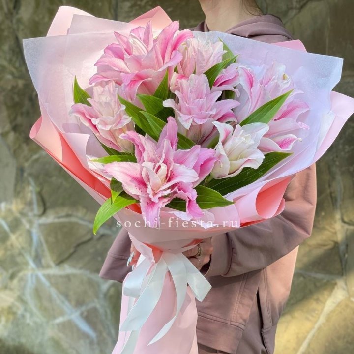 Букет пионовидных лилий №2 в Бийске