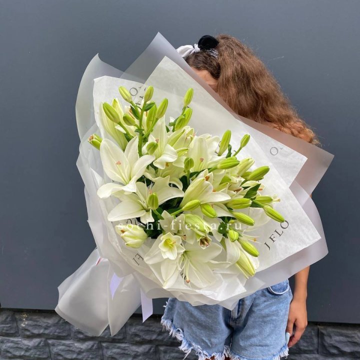 Букет  лилий "Воздушный"  в Бийске