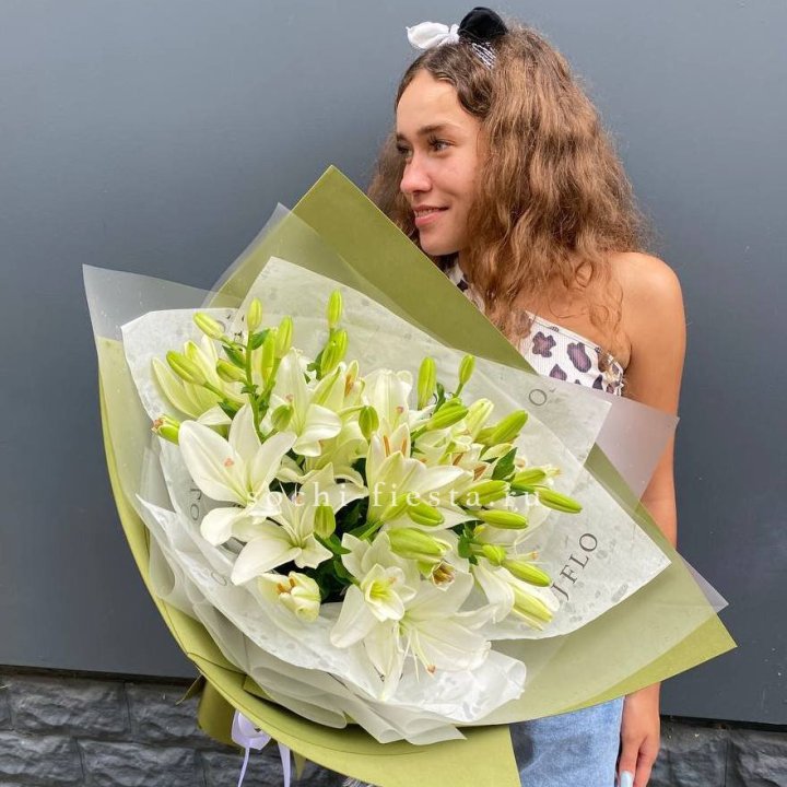 Букет  лилий "Изумруд" в Бийске