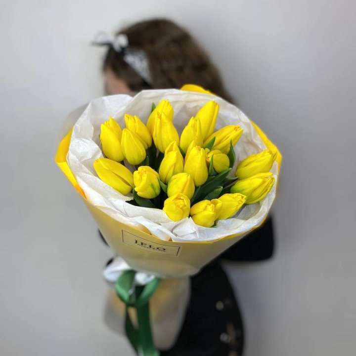  19 жёлтых тюльпанов в Бийске