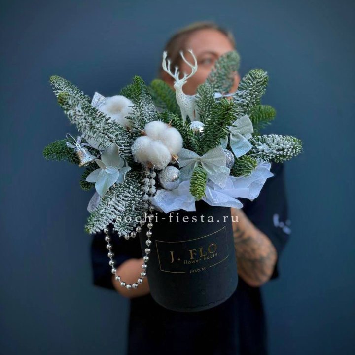 Композиция "Мери крисмас" в Бийске