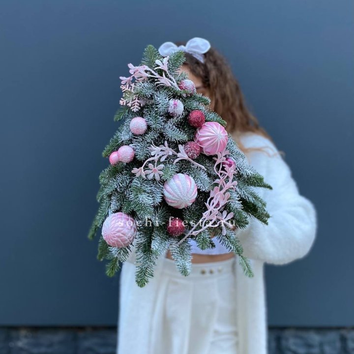 Новогодняя елочка "Розе" в Бийске