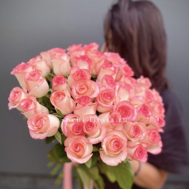 Охапка Роз Джумилия в Бийске