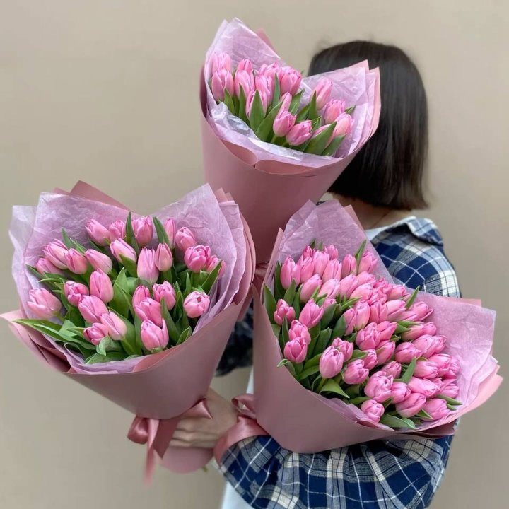 Букет розовых тюльпанов в Бийске