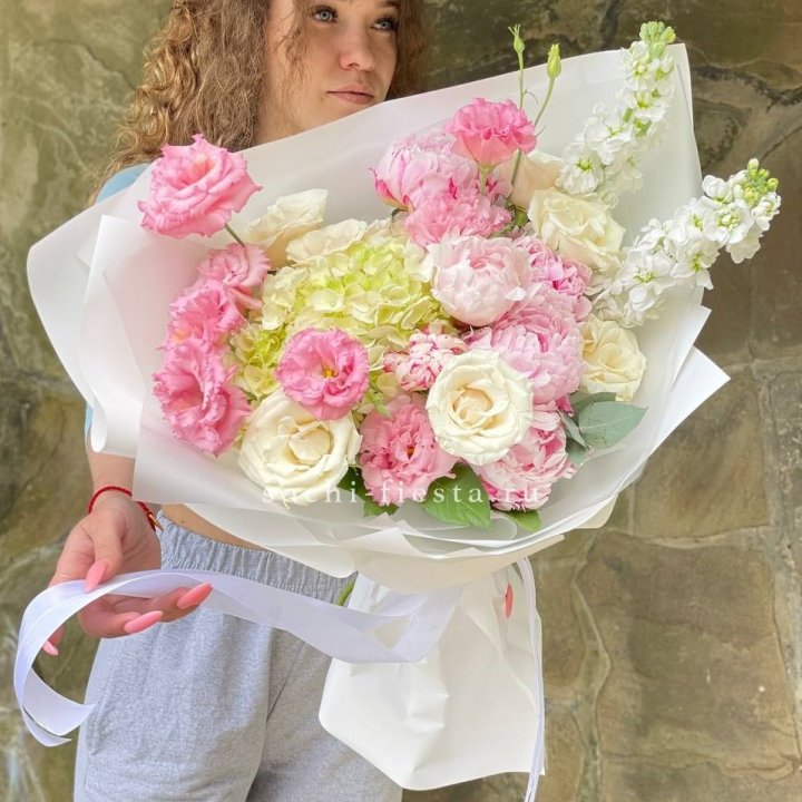 Букет с пионами №3 в Бийске