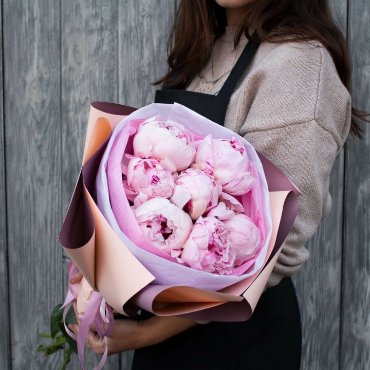 7 зефирных пионов в оформлении в Бийске