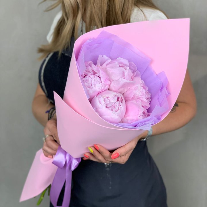 Букет пионов "Файв" в Бийске