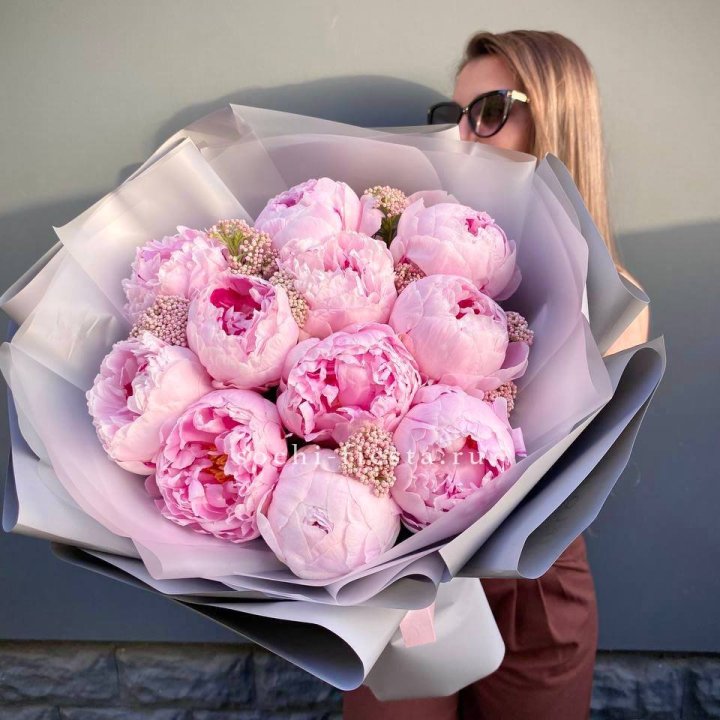Букет с пионами "Стайл" в Бийске