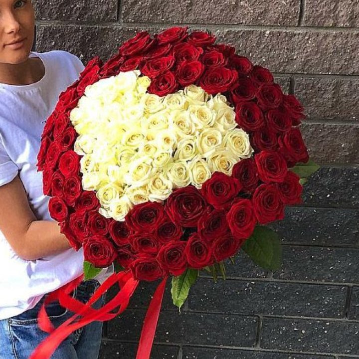101 роза "Сердце" в Бийске